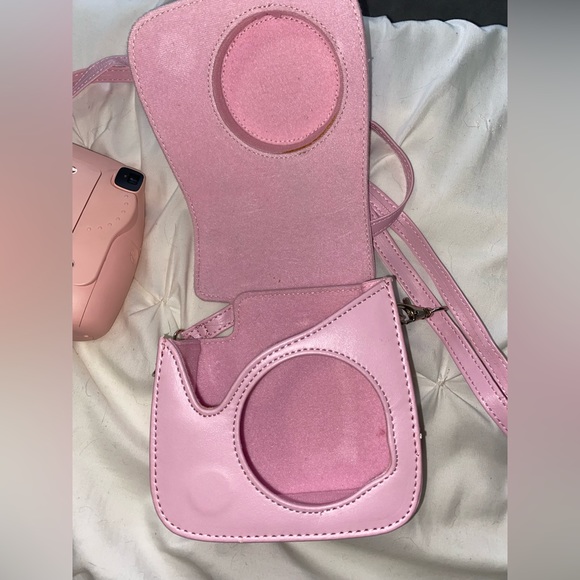 Insta Mini 8 Camera - Picture 7 of 10